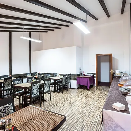 Hotell Citadella 3*